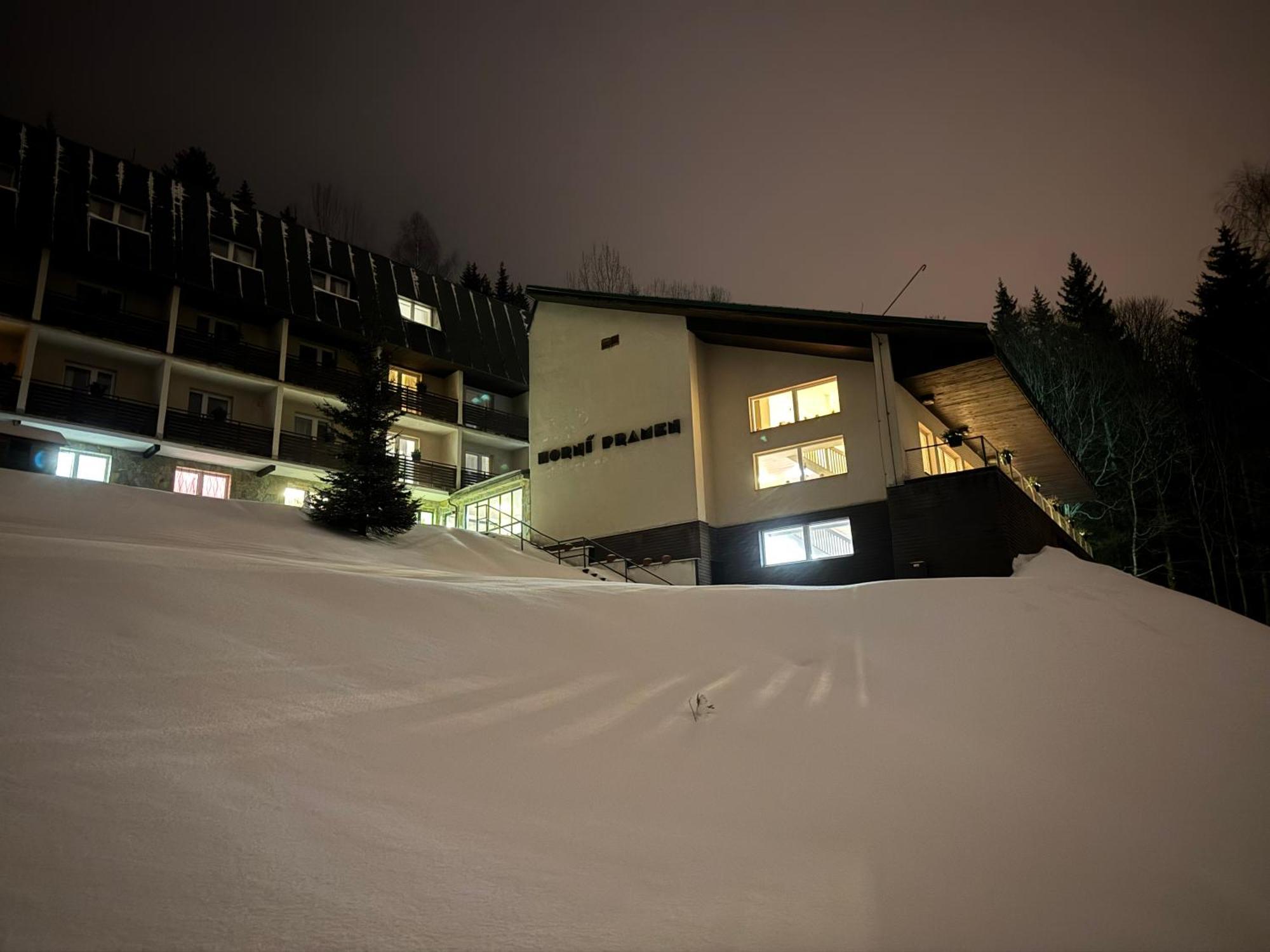 Hotel Horní Pramen Špindlerŭv Mlýn Exterior foto